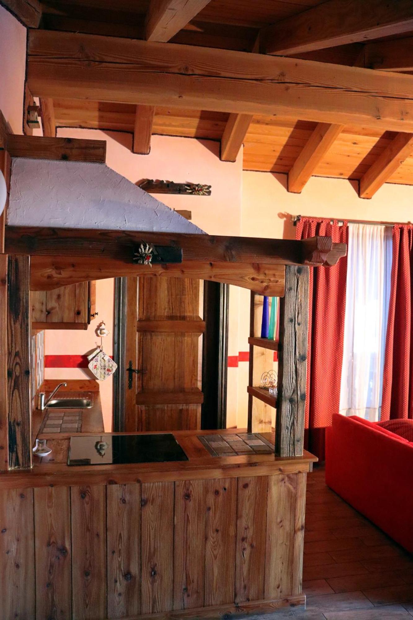 Agriturismo B&B Chevres A Cheval Charvensod Exterior foto